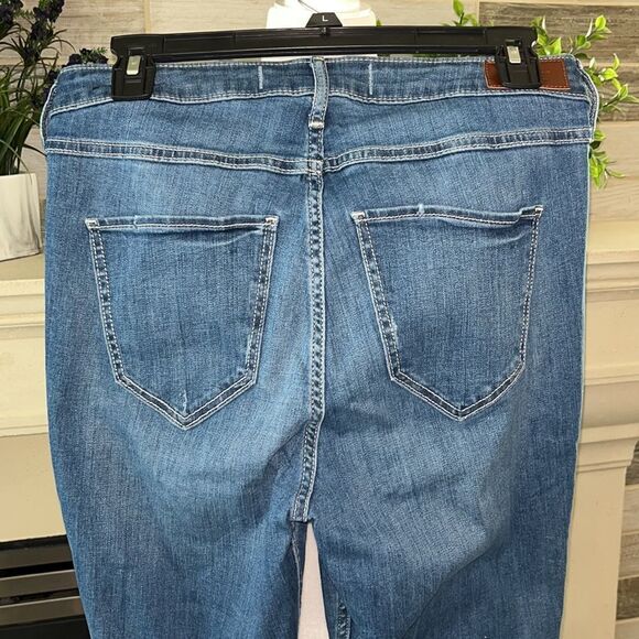 Hollister Curvy High Rise Super Skinny Distressed Frayed Hem Jeans Size 9R Jr - Picture 5 of 9